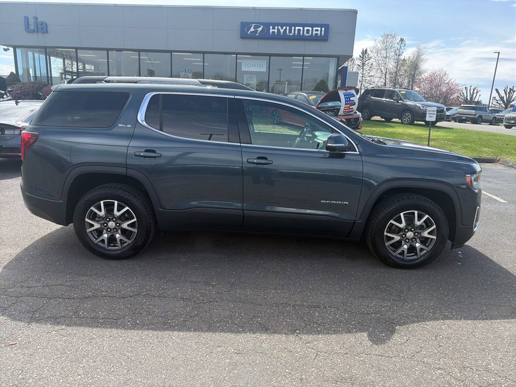 Used 2020 GMC Acadia SLE w/ Driver Convenience Package image 2
