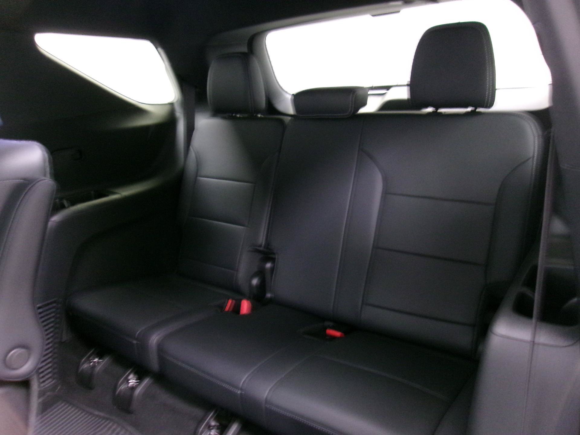New 2027 Chevrolet Traverse LT w/ Driver Confidence Package FWD image 9