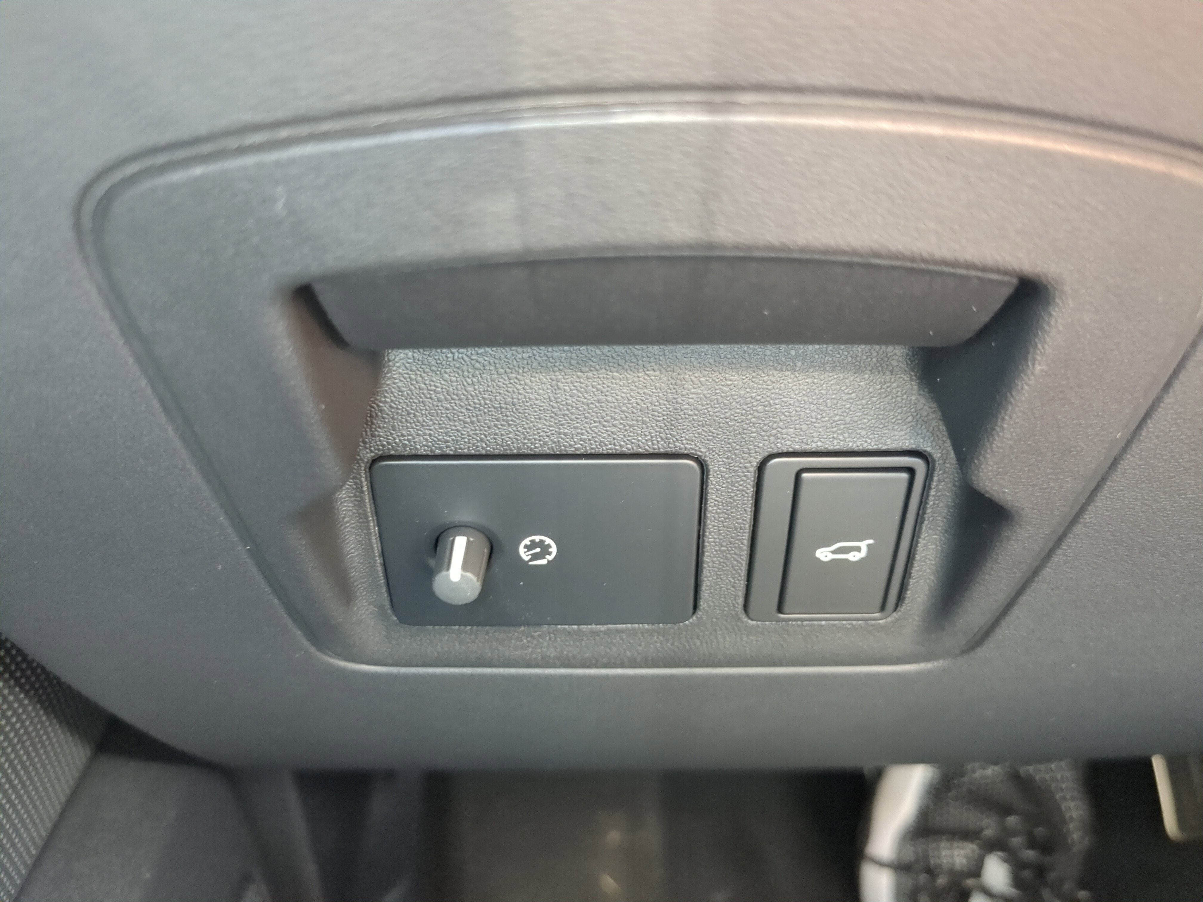 New 2026 Land Rover Range Rover Velar Dynamic SE image 26