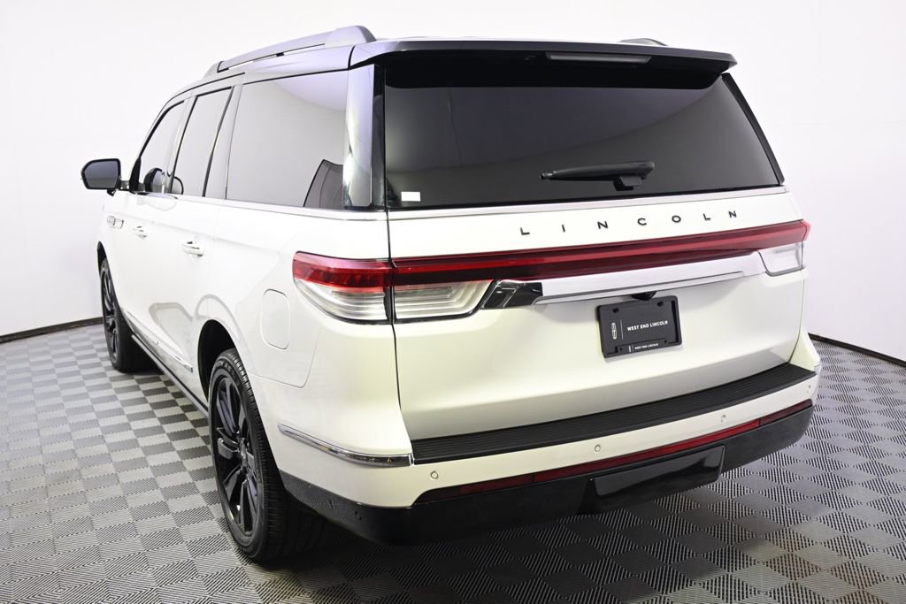 Used 2023 Lincoln Navigator Black Label AWD/4WD image 4
