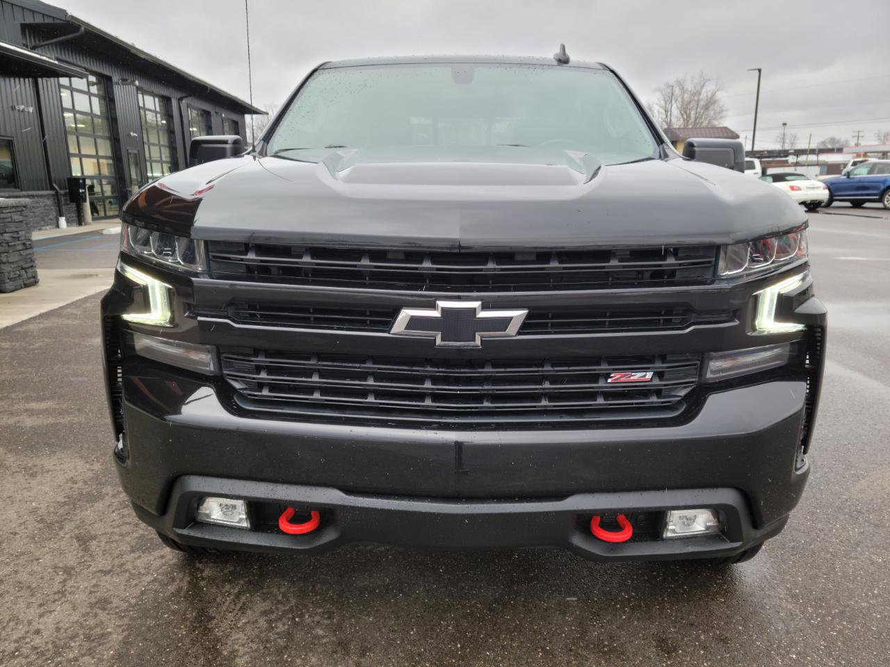 Used 2021 Chevrolet Silverado 1500 LT Trail Boss image 2