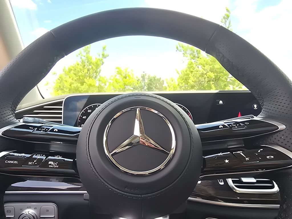 New 2026 Mercedes-Benz GLS 450 4MATIC image 30