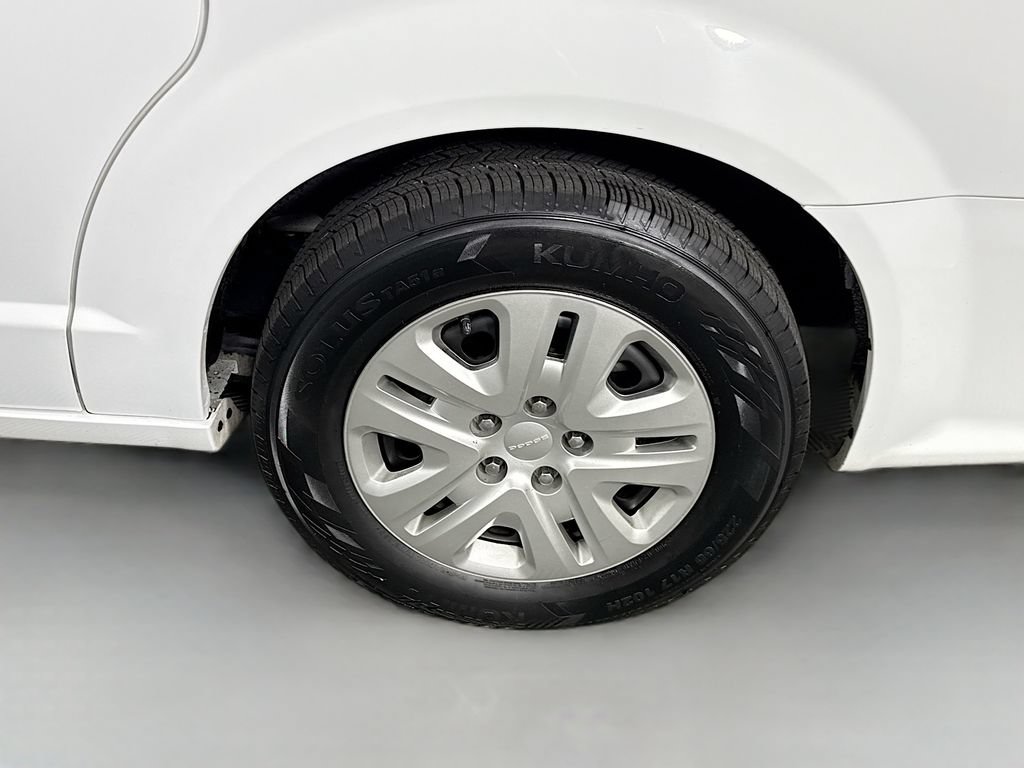 Used 2019 Dodge Grand Caravan SE w/ UConnect Hands-Free Group FWD image 34