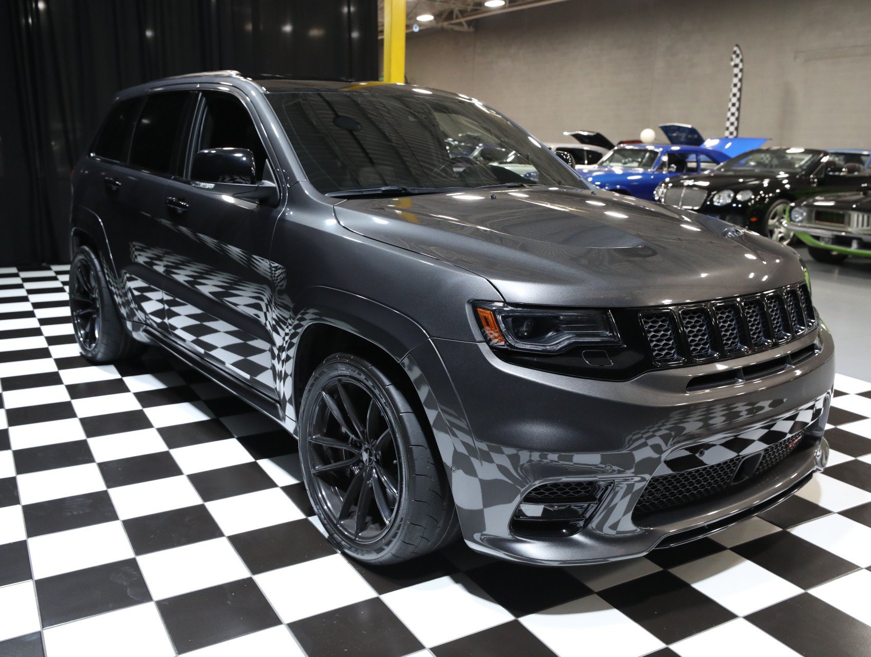 Used 2019 Jeep Grand Cherokee SRT AWD/4WD image 14