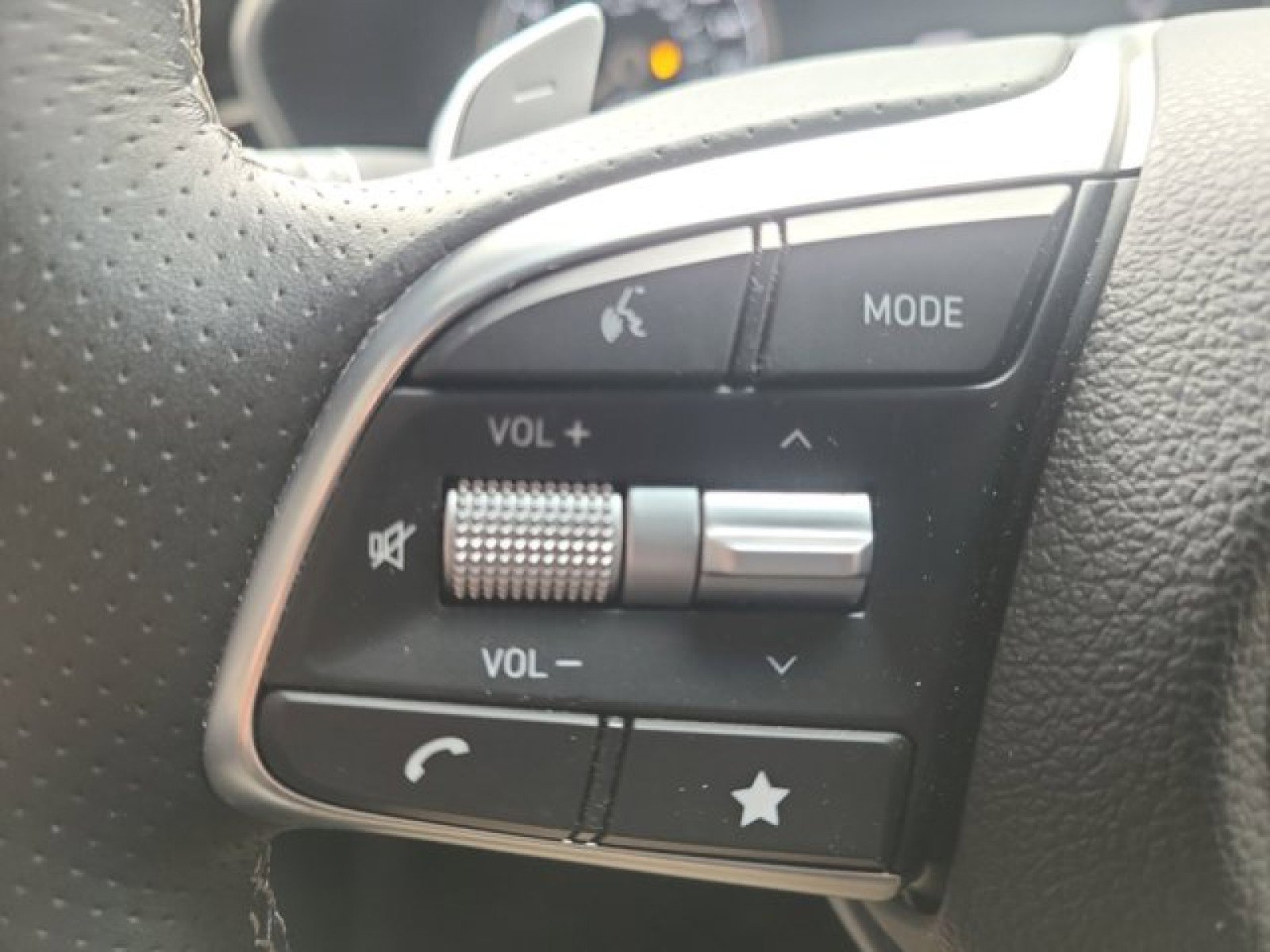 Used 2023 Genesis G70 2.0T w/ Sport Prestige Package AWD/4WD image 28