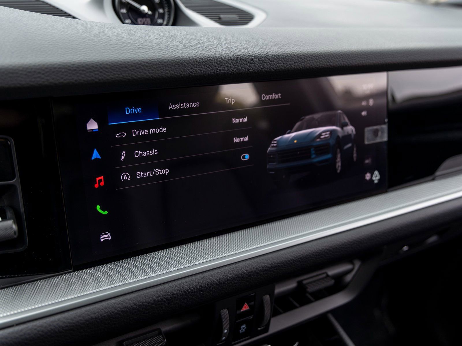 New 2026 Porsche Cayenne Coupe image 32