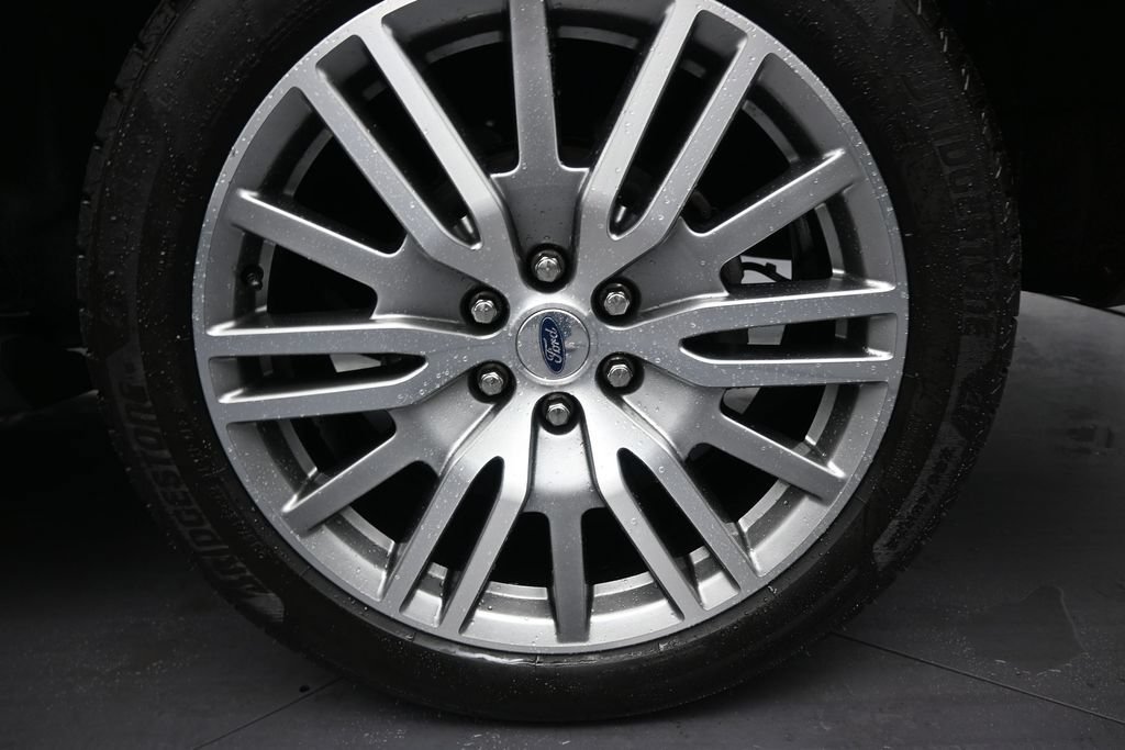 Used 2023 Ford Expedition Limited AWD/4WD image 10