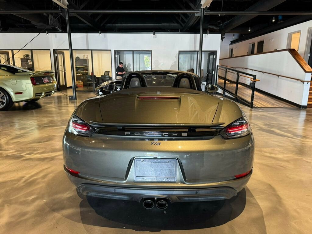 Used 2022 Porsche 718 Boxster S image 4