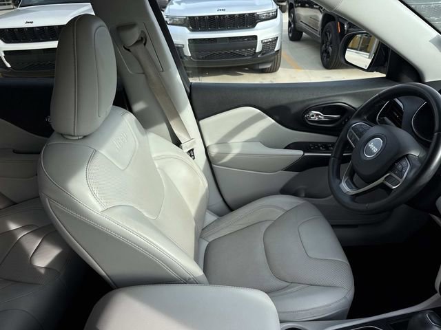 Used 2019 Jeep Cherokee Limited image 9