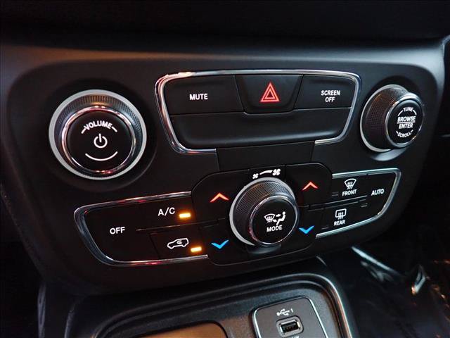Used 2020 Jeep Compass Trailhawk AWD/4WD image 17
