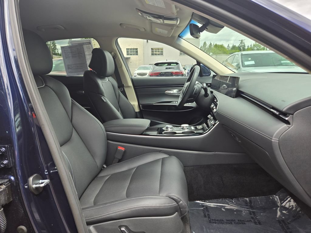 Used 2026 Genesis GV70 2.5T AWD/4WD image 11