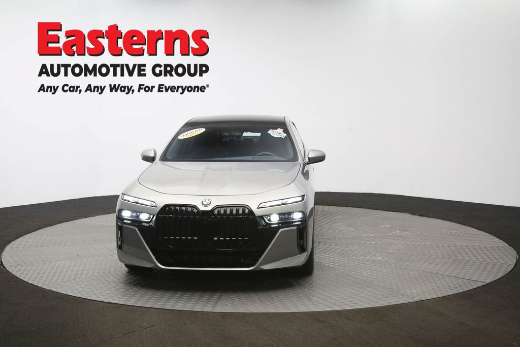 Used 2023 BMW 760i xDrive w/ Executive Package AWD/4WD image 57