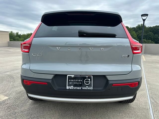 Certified 2025 Volvo XC40 B5 Plus AWD/4WD image 6