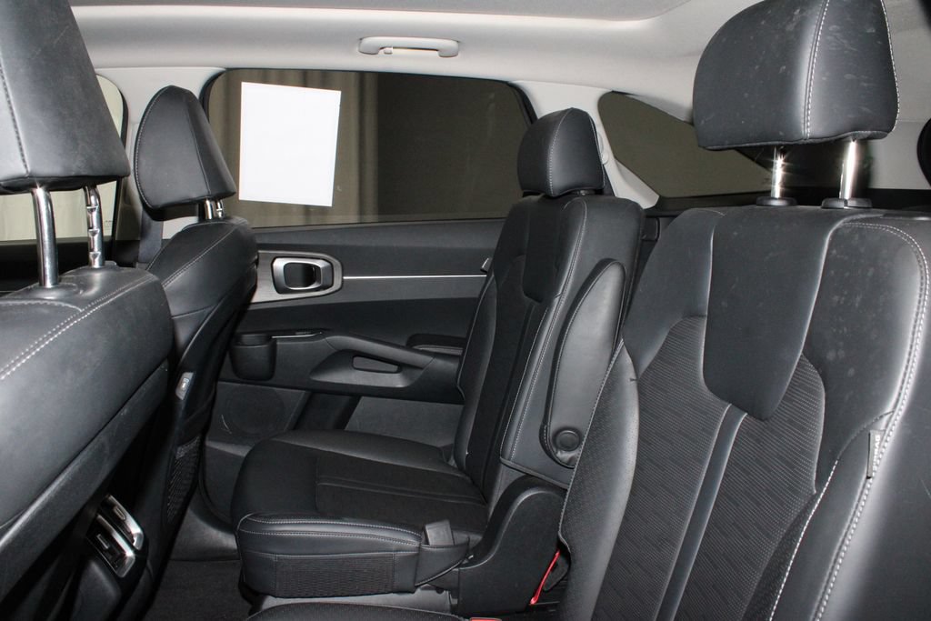 Used 2024 Kia Sorento X-Line EX AWD/4WD image 18