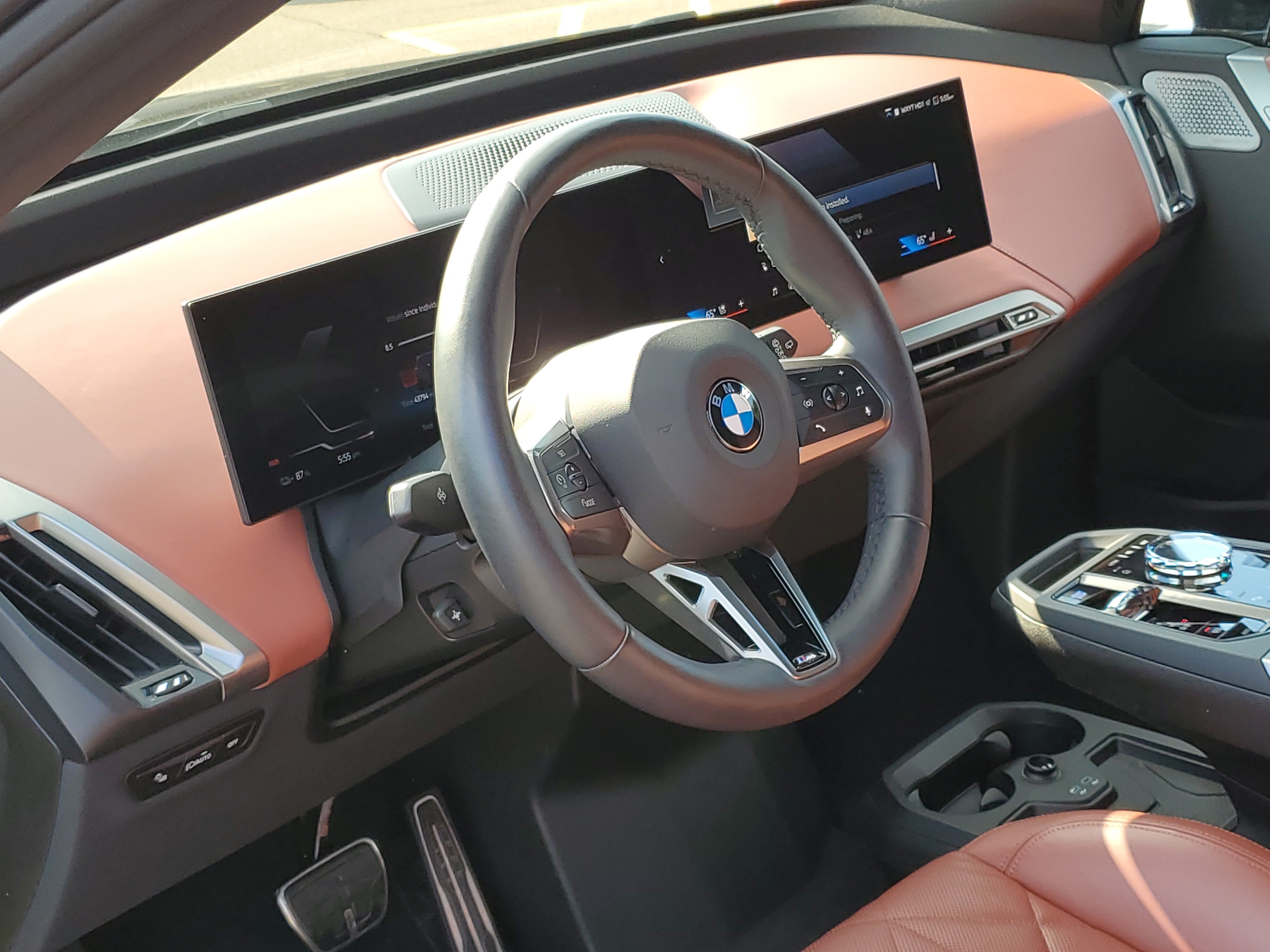 Certified 2026 BMW iX xDrive60 AWD/4WD image 6