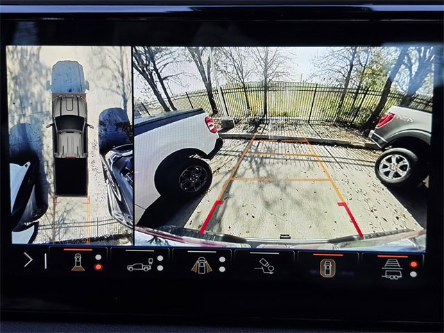 Used 2025 GMC Sierra 2500 AT4 w/ AT4 Premium Plus Package image 12