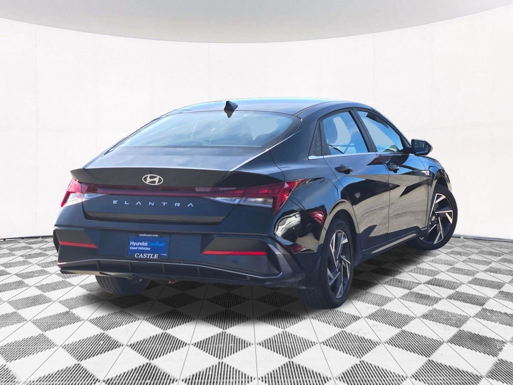 Used 2024 Hyundai Elantra SEL w/ Convenience Package image 18