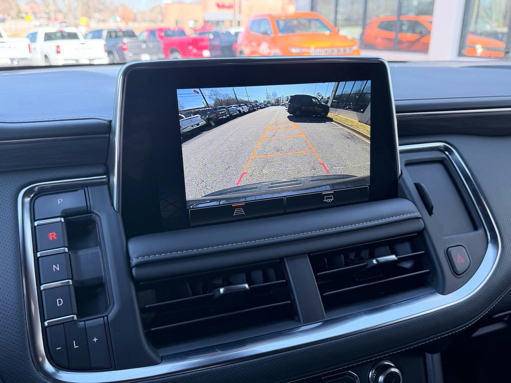 Used 2024 GMC Yukon SLT image 16