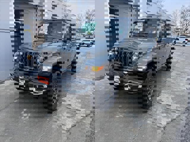 New 2025 Jeep Gladiator Sport image 30