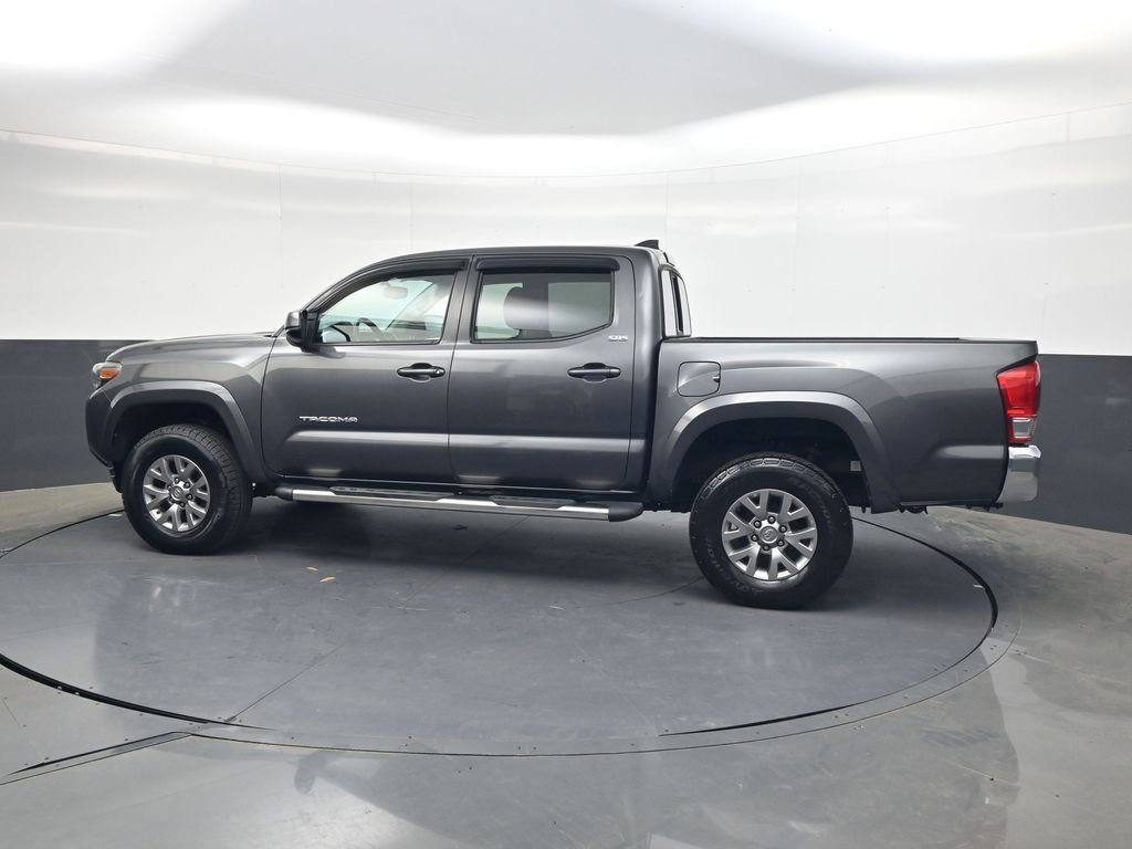 Used 2016 Toyota Tacoma SR5 w/ SR5 Appearance Package (SN) image 7