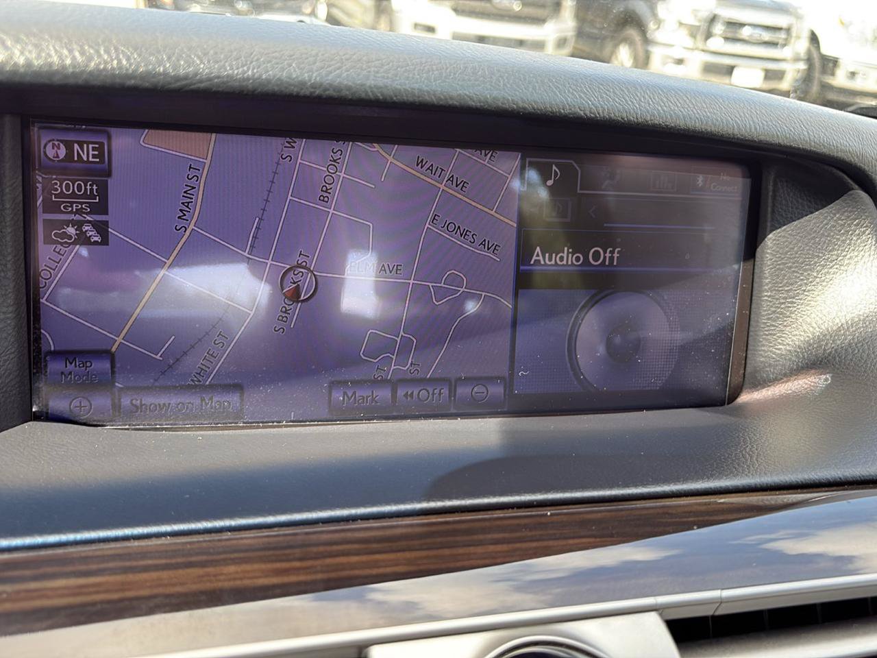 Used 2013 Lexus LS 460 w/ Comfort Pkg RWD image 39