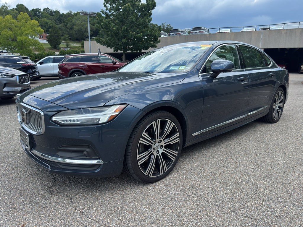 Used 2023 Volvo S90 B6 Plus AWD/4WD image 4