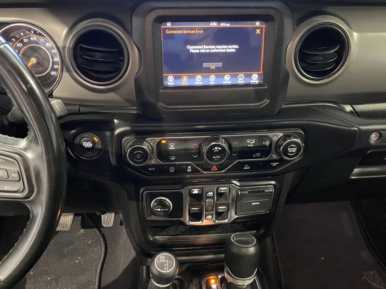 Used 2022 Jeep Gladiator Willys AWD/4WD image 14
