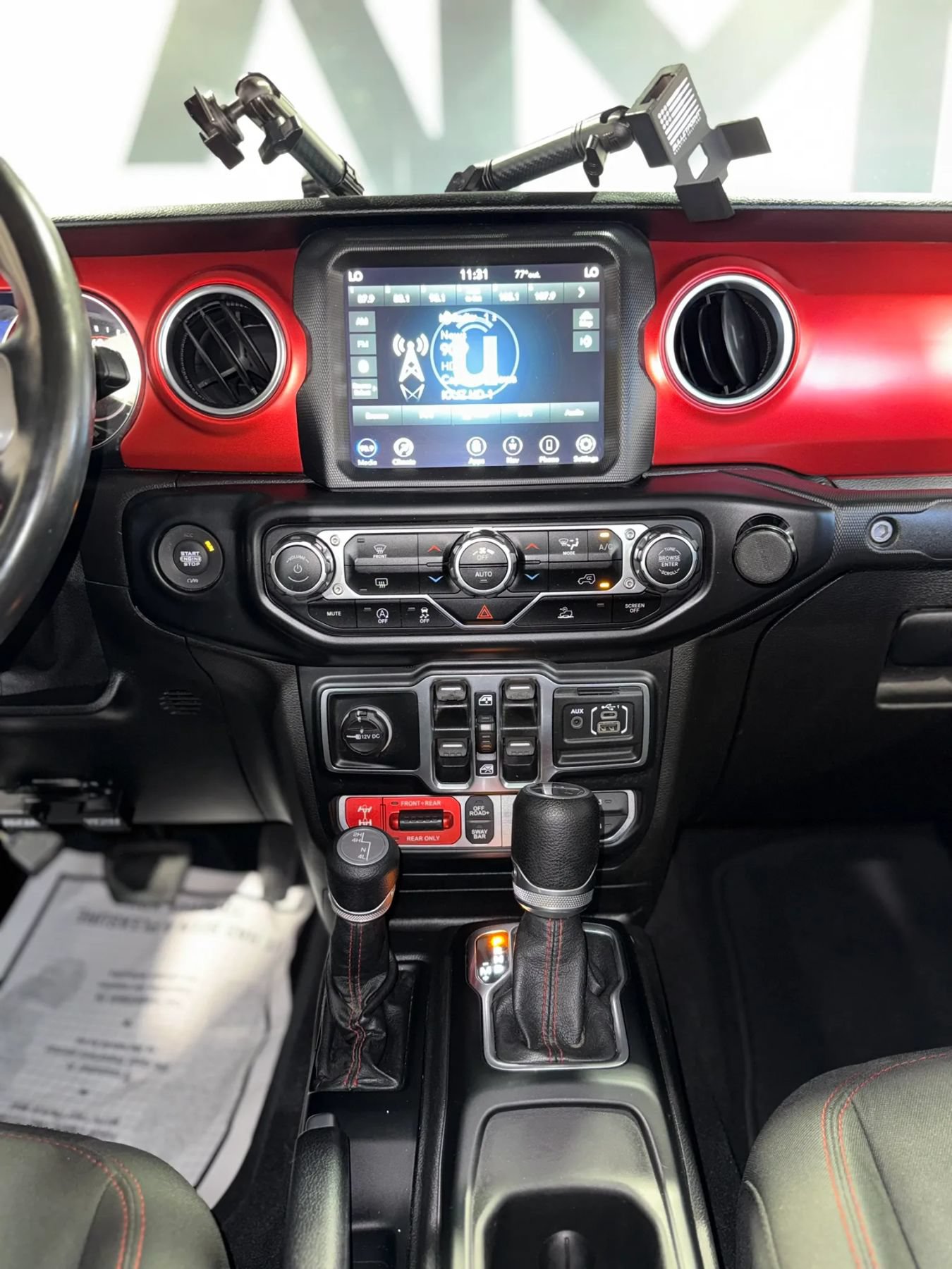 Used 2021 Jeep Gladiator Rubicon AWD/4WD image 24