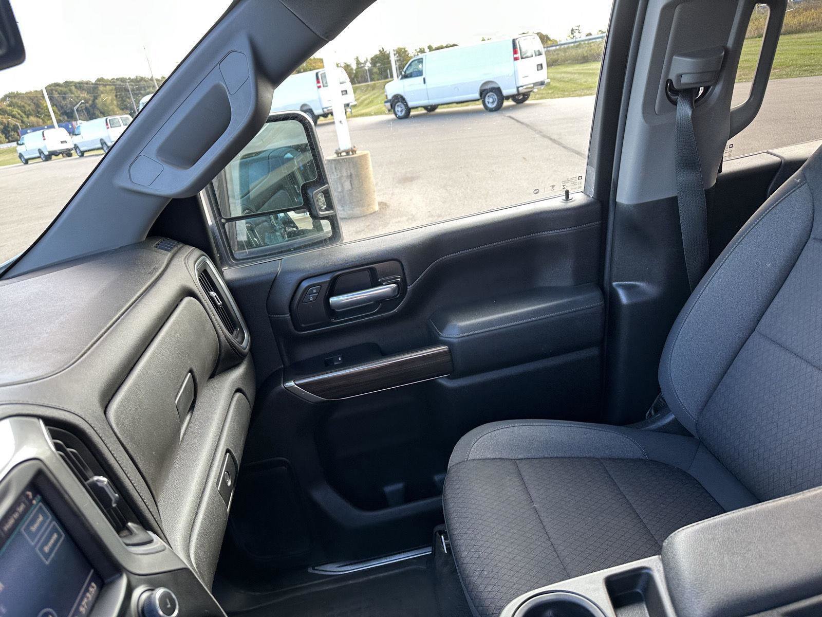 Used 2023 Chevrolet Silverado 2500 LT image 34