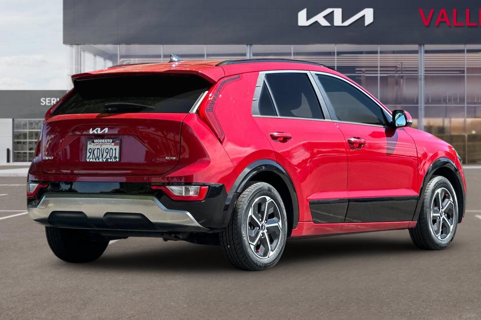 Certified 2024 Kia Niro FWD image 4