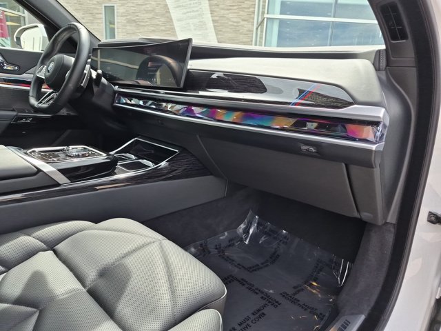 Used 2026 BMW 740i xDrive AWD/4WD image 22