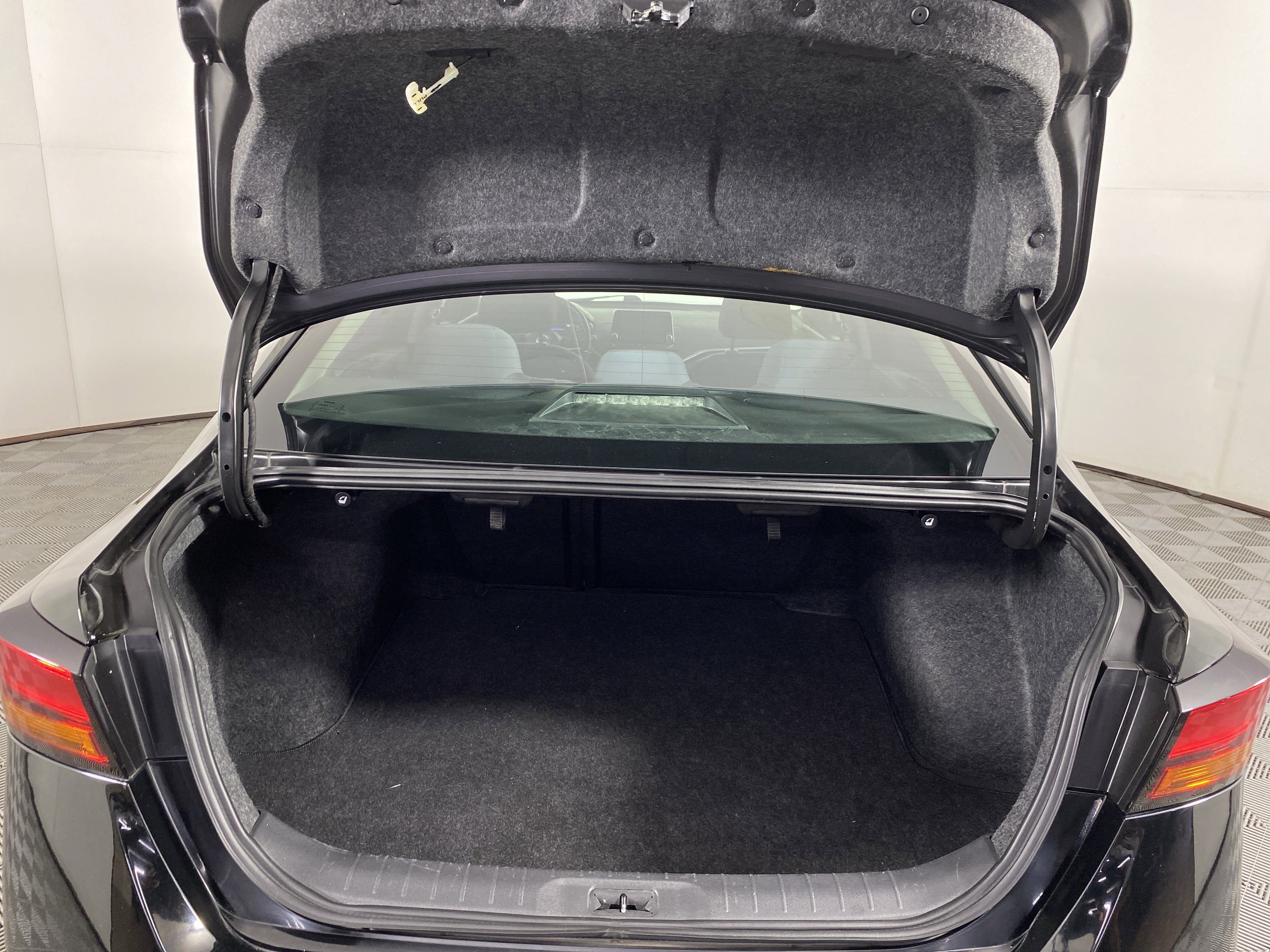 Used 2019 Nissan Altima 2.5 SV image 32