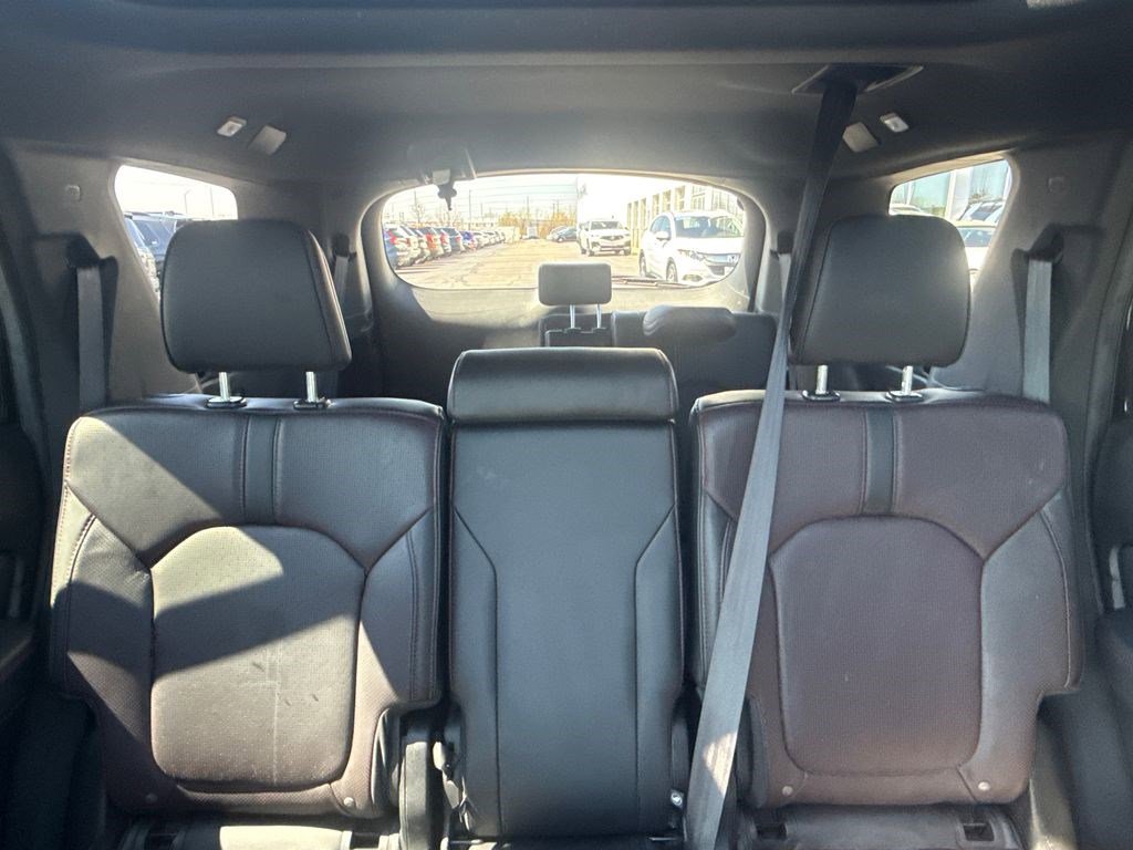 Certified 2025 Honda Pilot Black Edition image 20