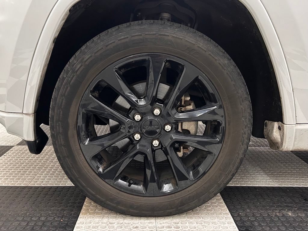 Certified 2020 Jeep Grand Cherokee Altitude AWD/4WD image 8