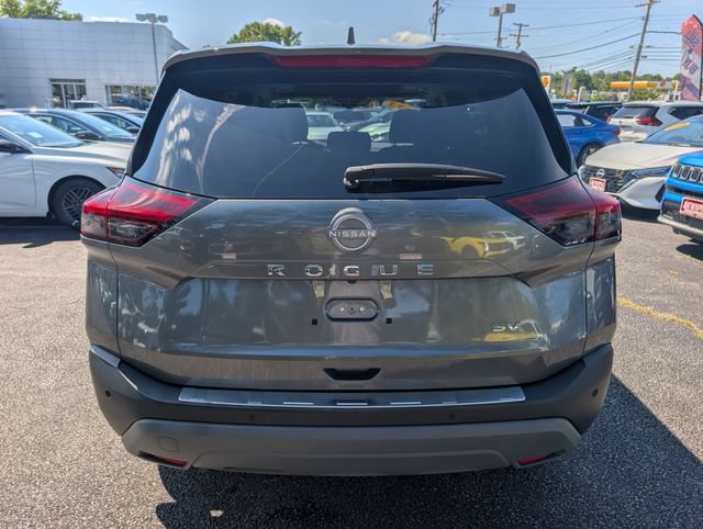Used 2023 Nissan Rogue SV w/ SV Premium B Package FWD image 4