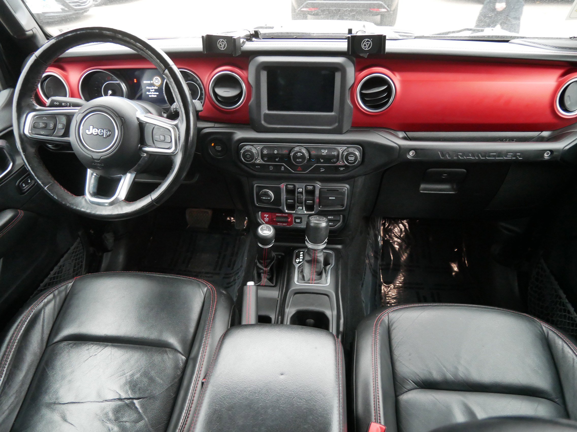 Used 2018 Jeep Wrangler Unlimited Rubicon w/ Cold Weather Group image 10