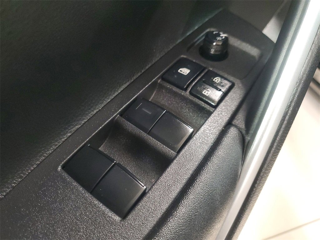 Used 2024 Toyota Corolla Cross LE image 19