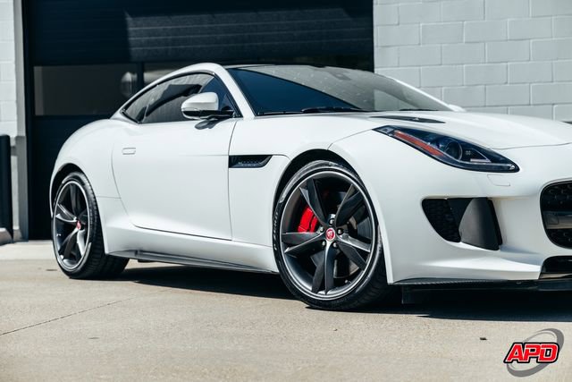 Used 2016 Jaguar F-TYPE R image 54