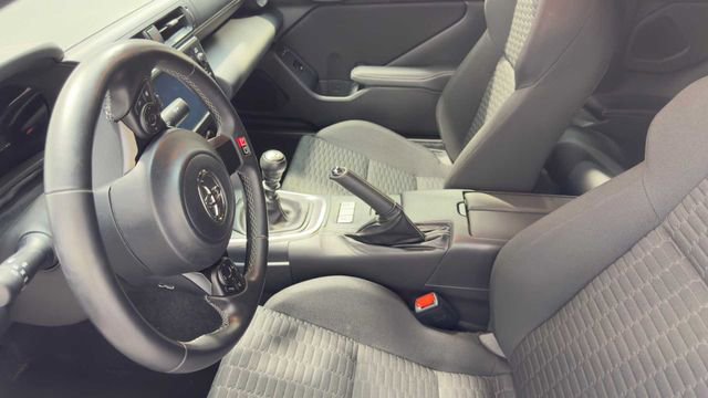 Used 2024 Toyota GR86 RWD image 15