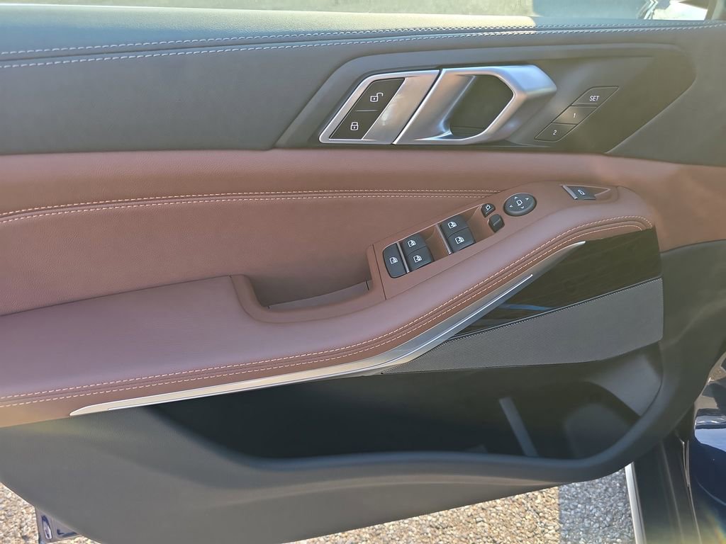 New 2026 BMW X5 xDrive40i w/ Premium Package AWD/4WD image 11