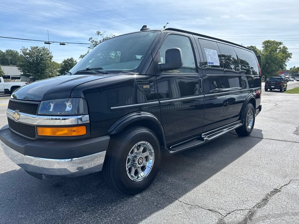 Used 2016 Chevrolet Express 2500 RWD image 3