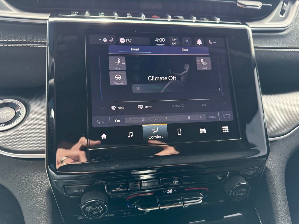 Certified 2023 Jeep Grand Cherokee L Laredo w/ Luxury Tech Group I AWD/4WD image 17