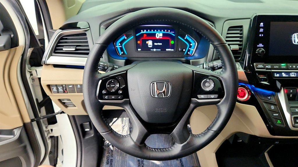 Used 2021 Honda Odyssey Touring image 14