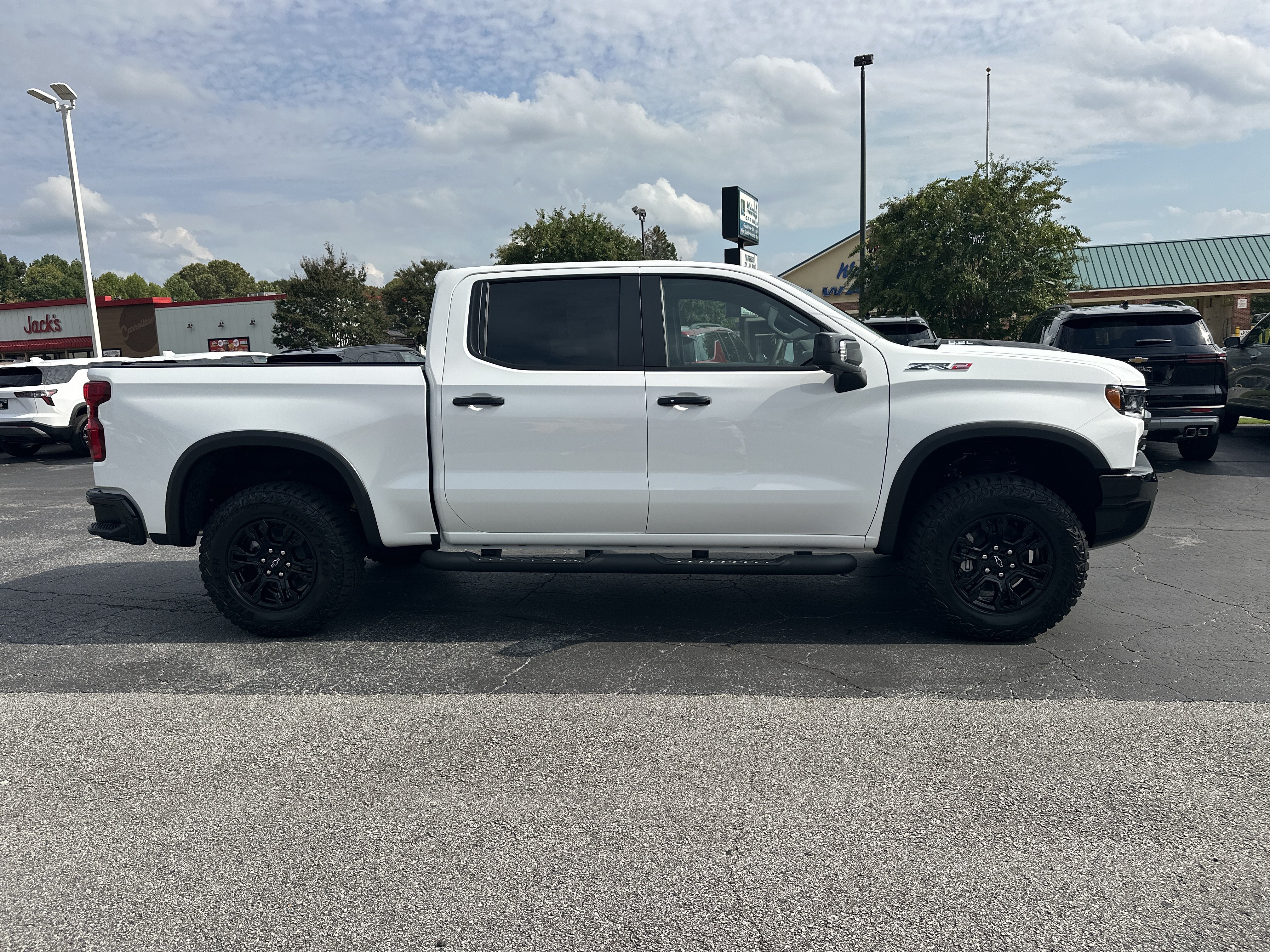 New 2026 Chevrolet Silverado 1500 ZR2 AWD/4WD image 10