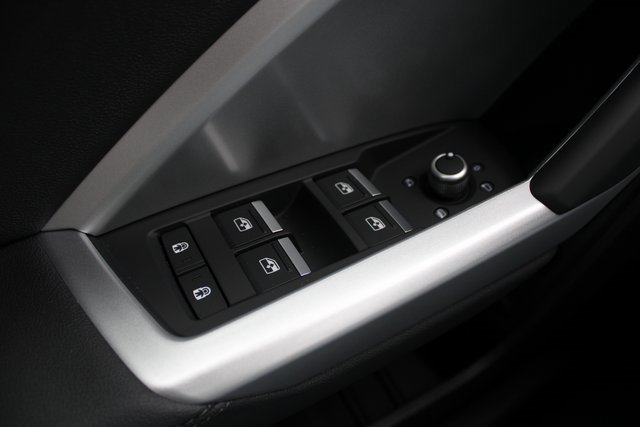 New 2025 Audi Q3 2.0T Premium image 17