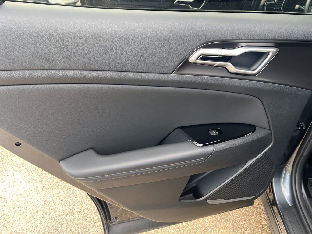 Certified 2024 Kia Sportage EX image 10