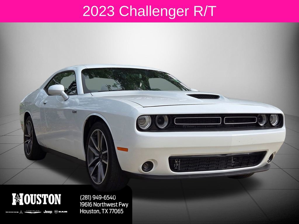 Used 2023 Dodge Challenger R/T RWD image 1