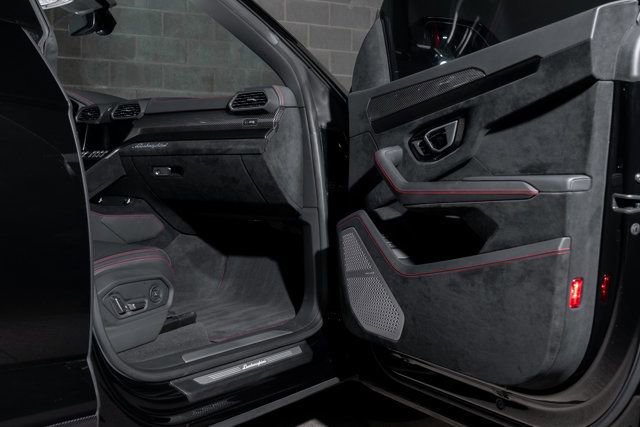 Used 2023 Lamborghini Urus Performante image 20