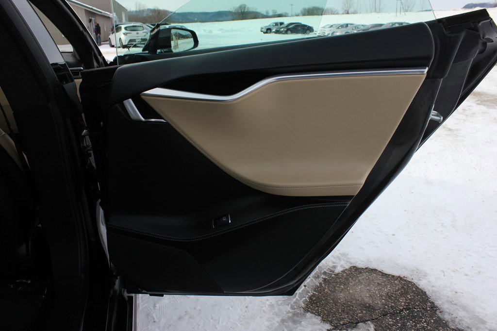 Used 2016 Tesla Model S P90D AWD/4WD image 28