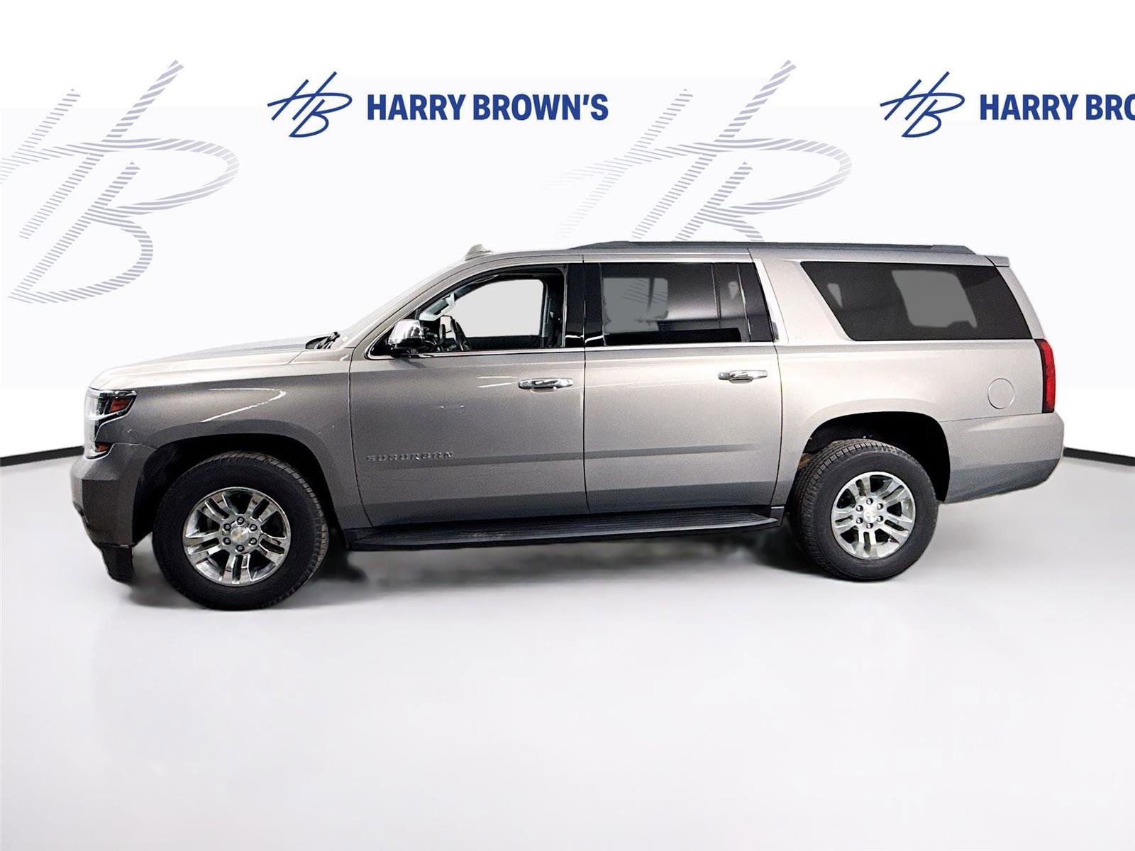 Used 2018 Chevrolet Suburban LT image 30